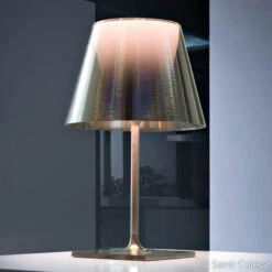 FLOS KTribe T2 Tischleuchte, Silber