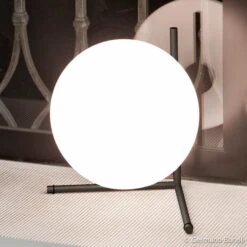 FLOS IC T2 Tischleuchte, Schwarz -FLOS 3510635 1