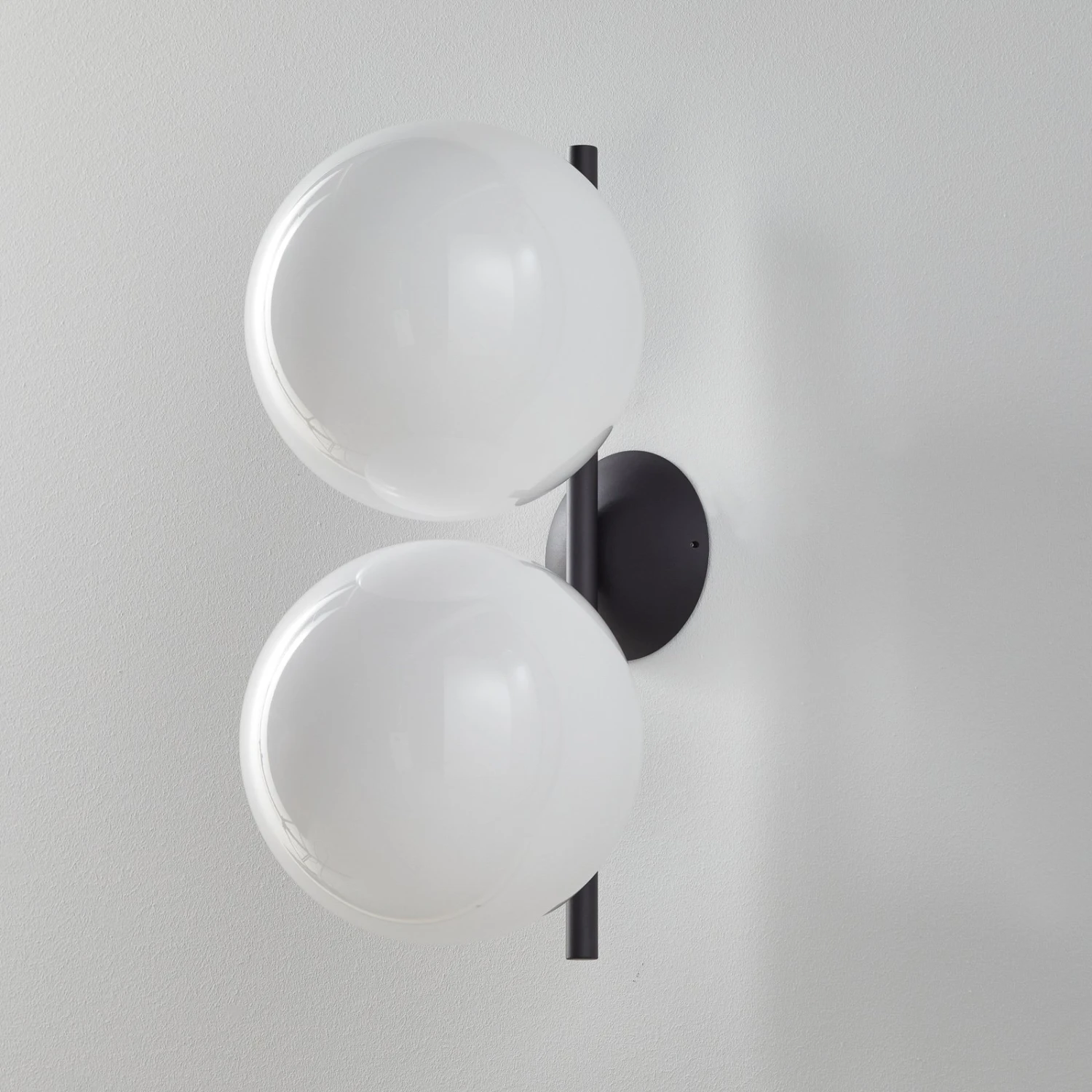 FLOS IC C/W1 Double Wandleuchte schwarz Ø 20 cm FLOS IC C/W1 Double Wandleuchte Schwarz Ø 20 Cm -FLOS 3510670 1