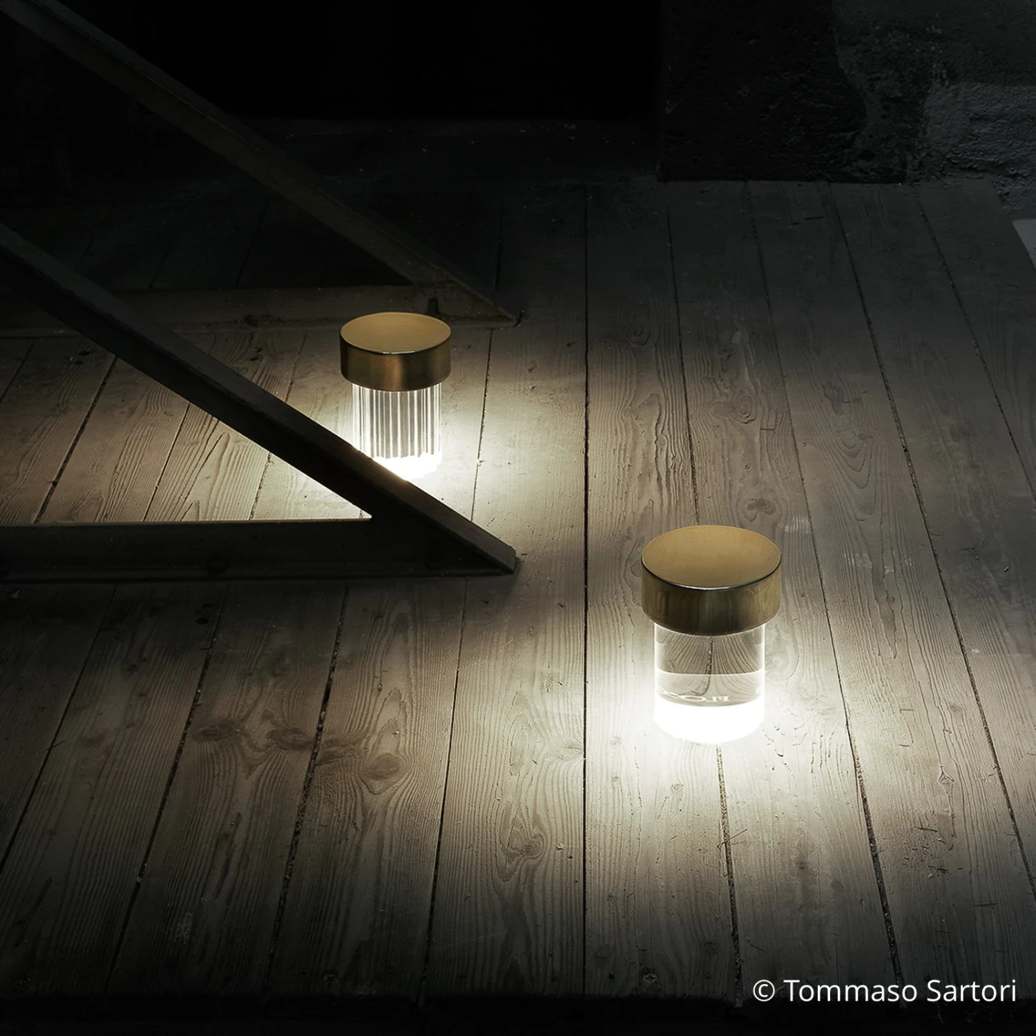 FLOS Last Order LED-Tischlampe gewellt IP20 gold FLOS Last Order LED-Tischlampe Gewellt IP20 Gold -FLOS 3510697 3